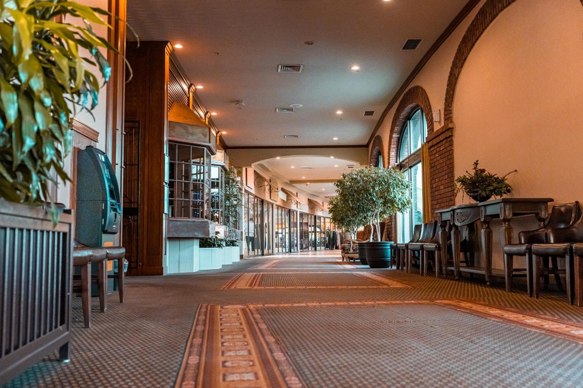 Red Deer Resort & Casino Exterior foto